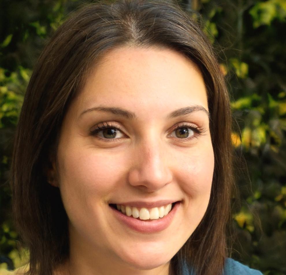 Dra. Carmen Valdés, Directora de Investigación Financiera